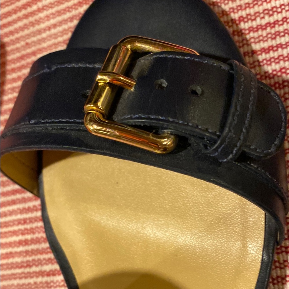 Talbots Black and Gold Sandals with Elegant Straps size 8
562 - Picture 10 of 10